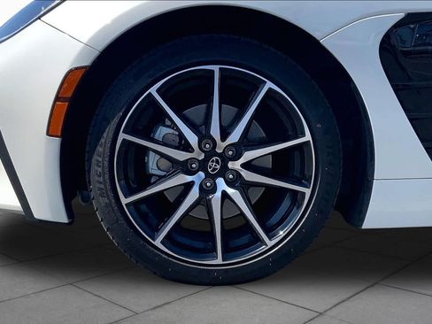 Certified 2024 Toyota GR86 RWD image 10