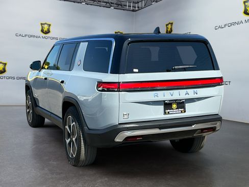 Used 2024 Rivian R1S Adventure AWD/4WD image 7