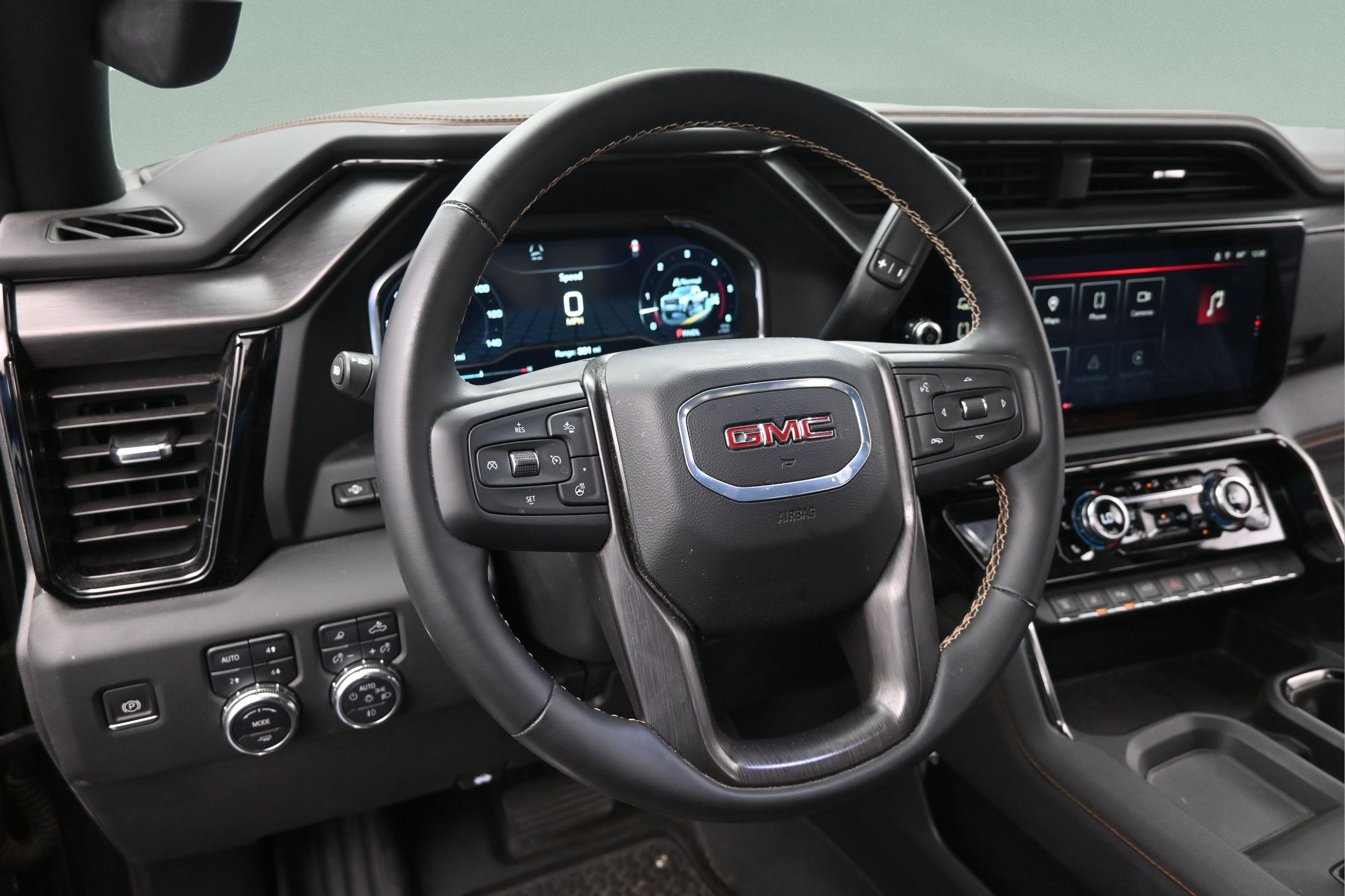 Used 2024 GMC Sierra 2500 AT4 w/ AT4 Premium Plus Package AWD/4WD image 13
