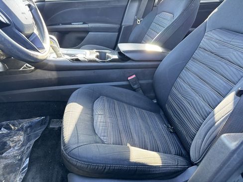 Used 2016 Ford Fusion SE image 5