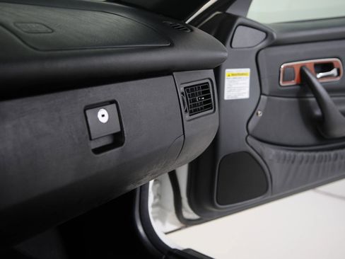 Used 2002 Mercedes-Benz SLK 320 image 31