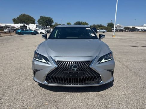 Used 2021 Lexus ES 350 w/ Accessory Package FWD image 2