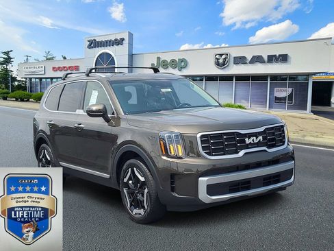 Used 2024 Kia Telluride S w/ S Sunroof Package AWD/4WD image 1