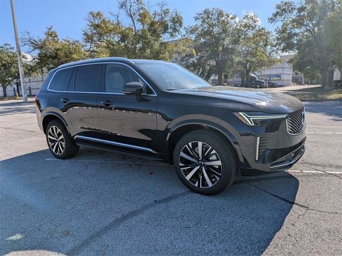 New 2026 Volvo XC90 B5 Core w/ Protection Package Premier image 8