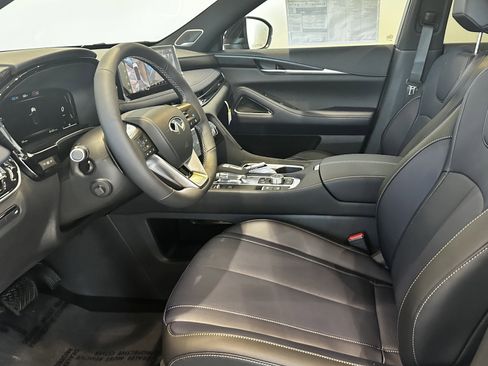 New 2026 INFINITI QX60 Sport image 17