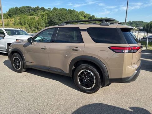 Used 2023 Nissan Pathfinder Rock Creek AWD/4WD image 3