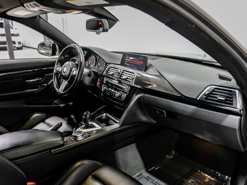 Used 2018 BMW M4 Coupe image 13