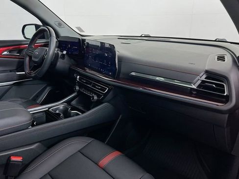 Used 2024 Chevrolet Traverse RS w/ LPO, Floor Liner Package FWD image 42