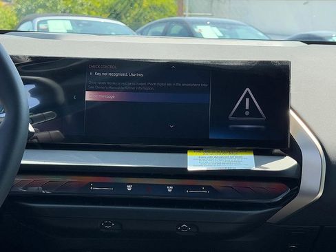 Used 2025 BMW X3 xDrive30i w/ Convenience Package image 30