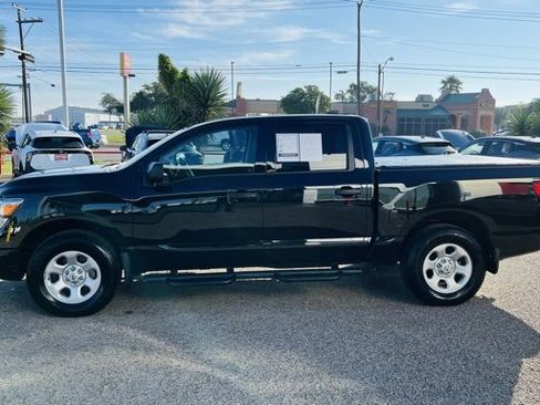 Certified 2022 Nissan Titan S w/ S Utility Package image 4