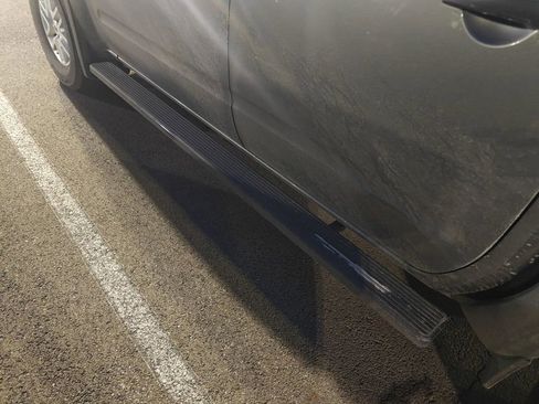 Used 2020 Nissan Frontier SV image 6