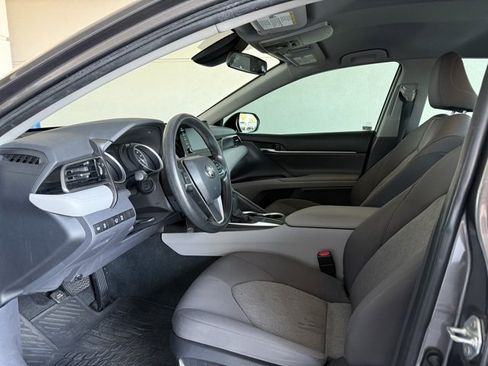 Used 2022 Toyota Camry LE image 19