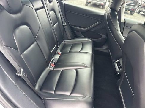 Used 2021 Tesla Model 3 Performance image 10