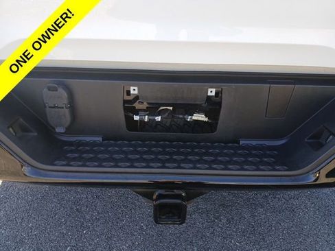 Used 2023 Chevrolet Colorado Trail Boss w/ Advanced Trailering Package AWD/4WD image 6