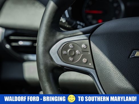 Used 2023 Chevrolet Traverse LT w/ LT Premium Package AWD/4WD image 34