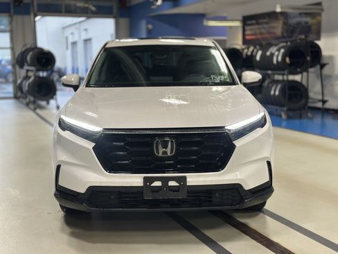 Used 2024 Honda CR-V EX-L image 2