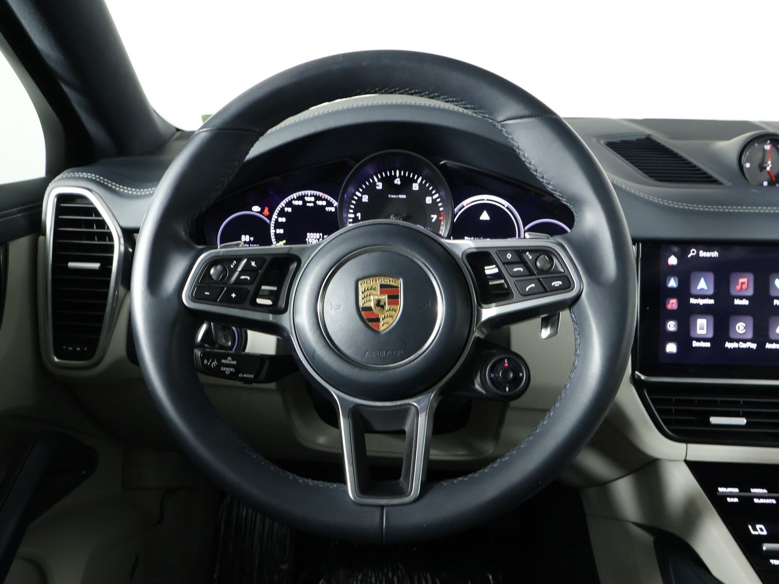 Certified 2023 Porsche Cayenne Platinum Edition AWD/4WD image 12