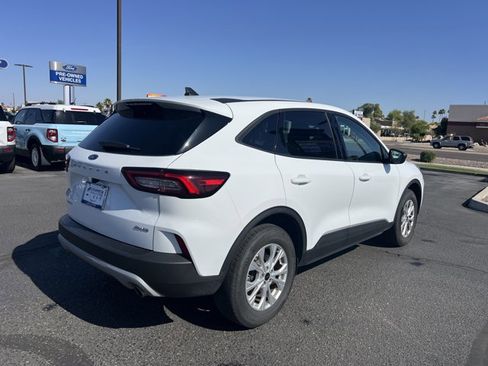 Certified 2025 Ford Escape Active AWD/4WD image 4