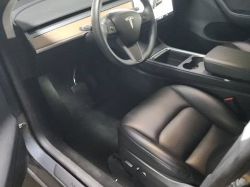 Used 2023 Tesla Model Y AWD image 6