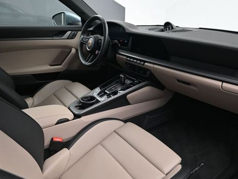 Used 2025 Porsche 911 Carrera image 12