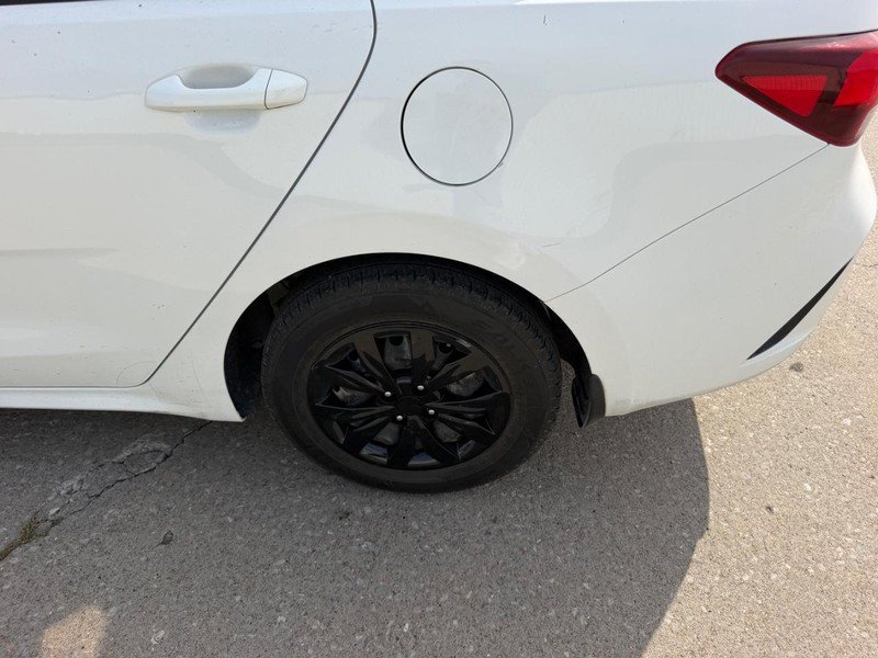 Used 2022 Kia Rio LX FWD image 5