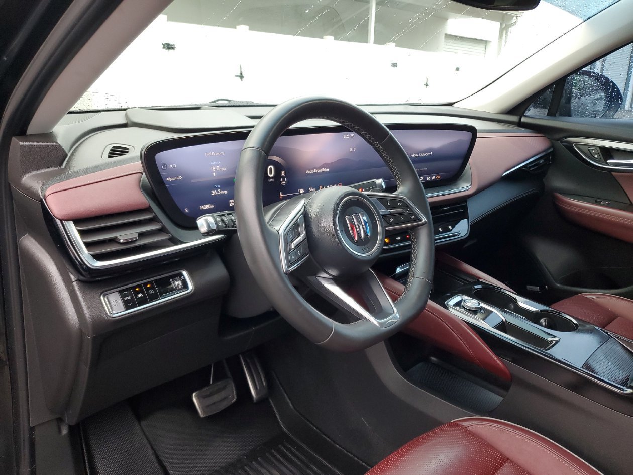 Used 2025 Buick Envision Sport Touring AWD/4WD image 19
