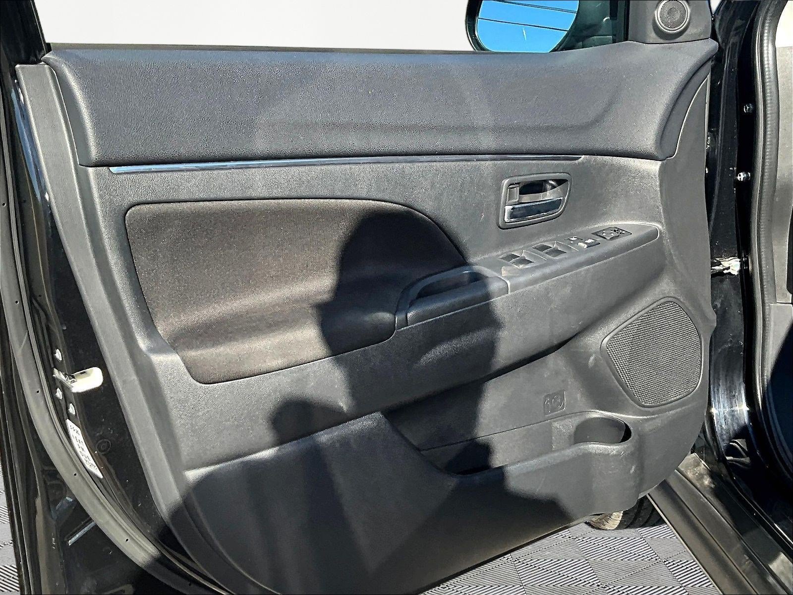 Used 2024 Mitsubishi Outlander Sport ES AWD/4WD image 22