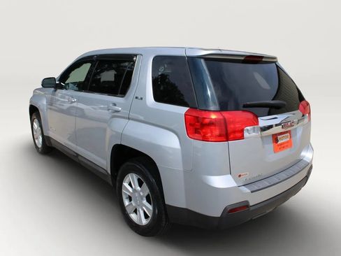 Used 2010 GMC Terrain SLE FWD image 6