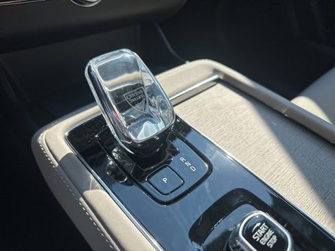 New 2026 Volvo XC90 B6 Plus w/ Protection Package Premier image 14