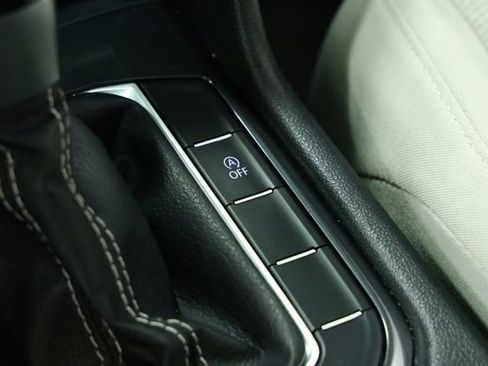 Certified 2022 Volkswagen Tiguan S image 23