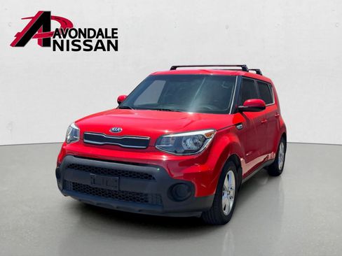 Used 2019 Kia Soul FWD image 2