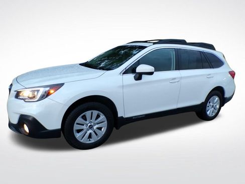 Used 2018 Subaru Outback 2.5i Premium AWD/4WD image 3
