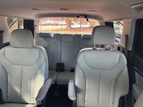 Used 2025 Hyundai Palisade SEL image 42