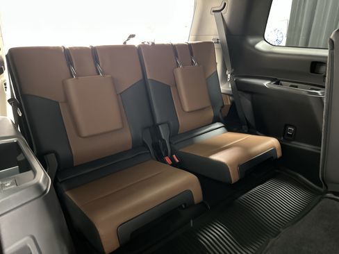 Certified 2025 Lexus GX 550 w/ Accessory Package (2T) AWD/4WD image 32