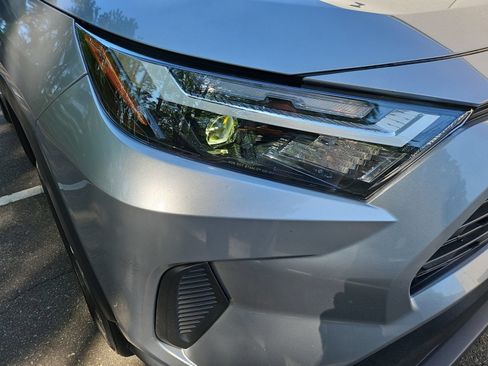 Used 2024 Toyota RAV4 XLE FWD image 13