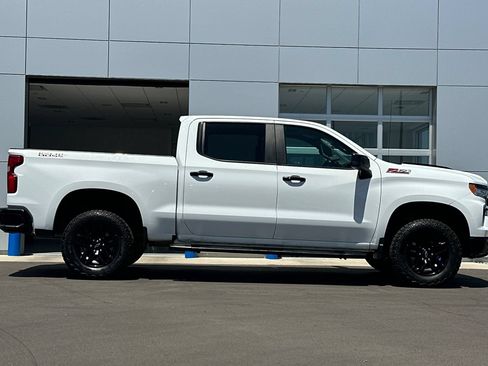 Used 2024 Chevrolet Silverado 1500 LT Trail Boss w/ Protection Package AWD/4WD image 3