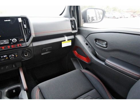 New 2026 Nissan Frontier PRO-4X w/ Pro-4x Convenience Package image 10