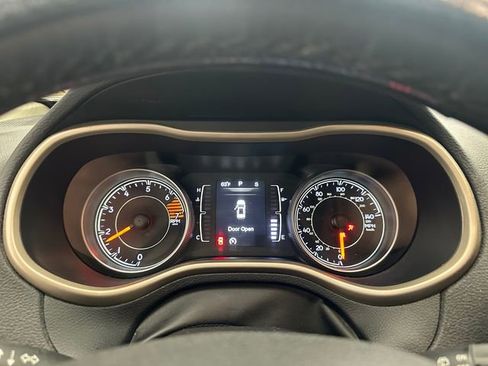 Used 2016 Jeep Cherokee Sport w/ Cold Weather Group image 19