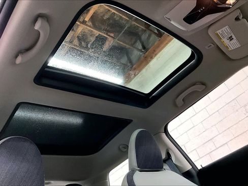 Certified 2025 MINI Cooper 2-Door Hardtop image 24