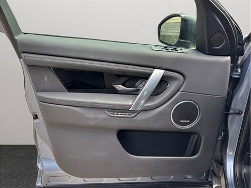 Used 2021 Land Rover Discovery Sport SE image 22