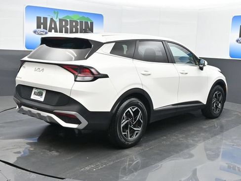 Used 2023 Kia Sportage LX FWD image 5