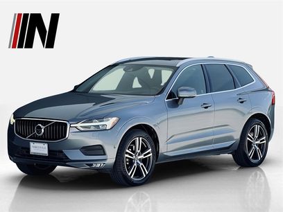 Used 2019 Volvo XC60 T5 Momentum w/ Multimedia Package