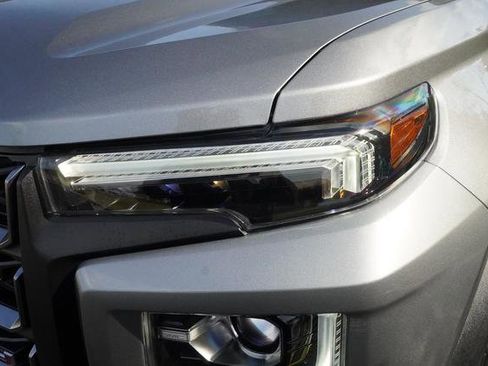 Used 2024 GMC Canyon AT4 w/ Technology Package image 34