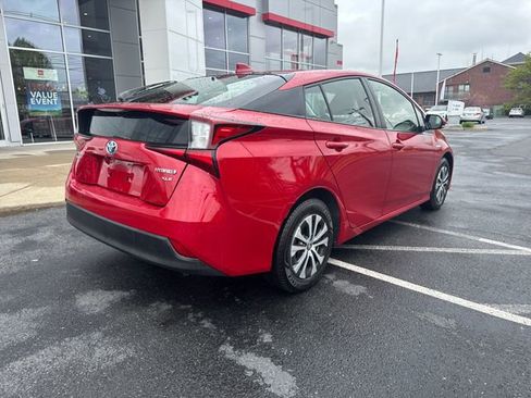 Used 2020 Toyota Prius XLE w/ Advanced Technology Package AWD/4WD image 3