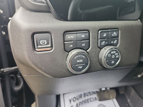 Used 2025 Chevrolet Silverado 2500 ZR2 image 27