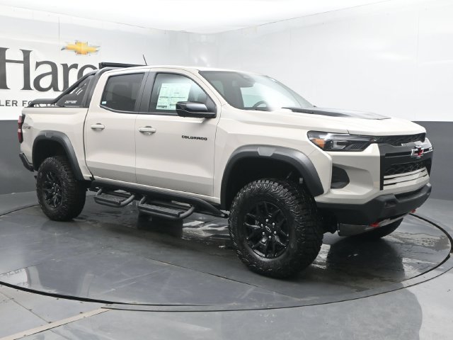 New 2026 Chevrolet Colorado ZR2 w/ Midnight Edition AWD/4WD image 6