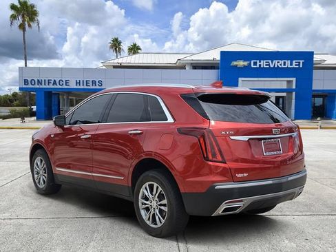 Used 2021 Cadillac XT5 Premium Luxury FWD image 3
