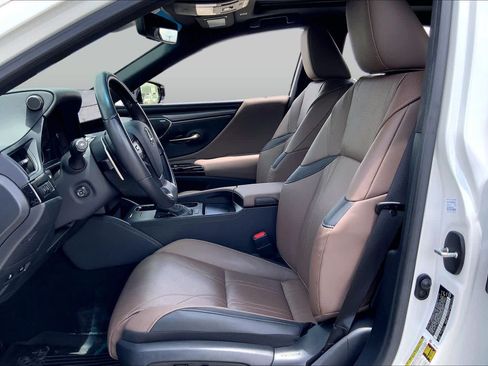Used 2025 Lexus ES 350 Ultra Luxury FWD image 8