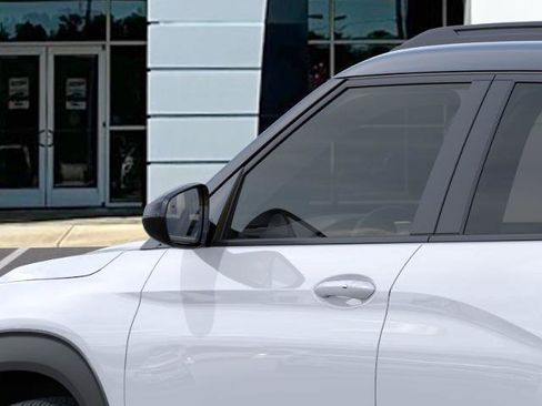 New 2026 Chevrolet TrailBlazer RS w/ Driver Confidence Package FWD image 36