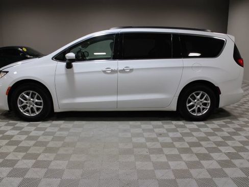 Used 2021 Chrysler Voyager Lxi FWD image 8